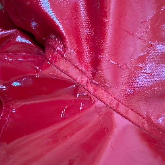 Show-stopping vintage 90s faux patent-leather trench in fire-engine red ❤️‍🔥 - Picture 13 of 14